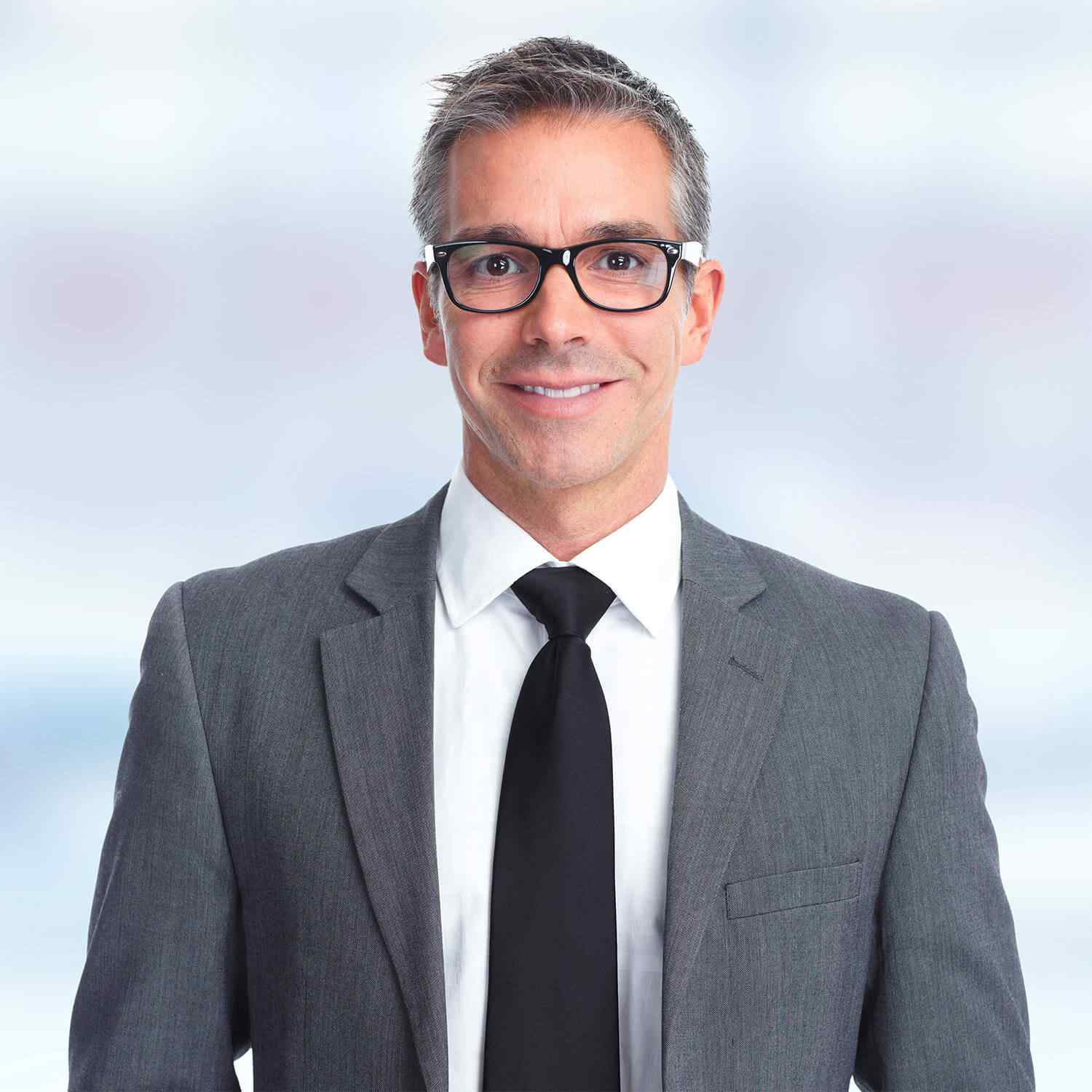 https://rutalconada.com/wp-content/uploads/2018/01/img-team-member-career-03.jpg